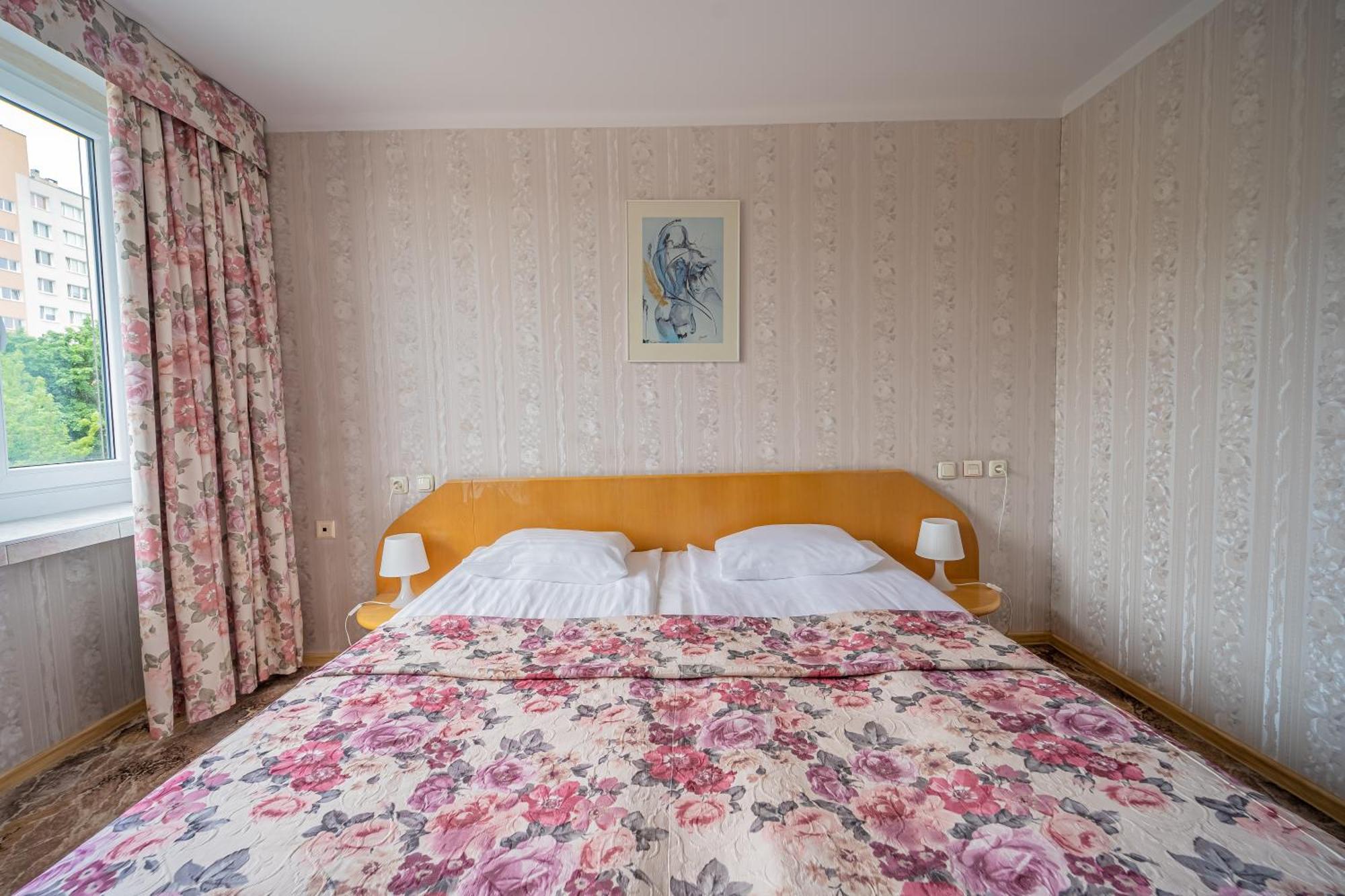 Hotel Mazowiecki Lodz Екстер'єр фото