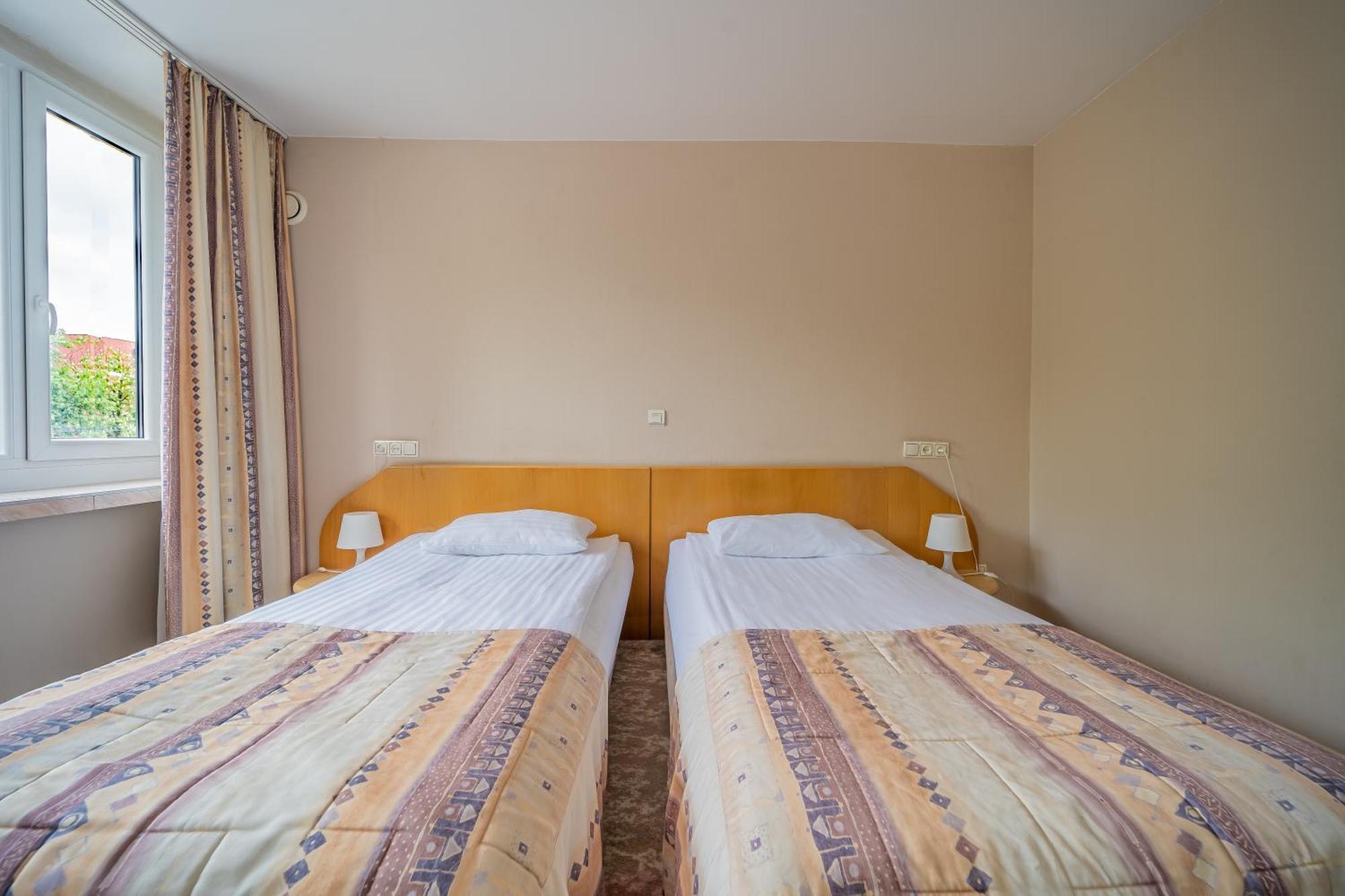 Hotel Mazowiecki Lodz Екстер'єр фото