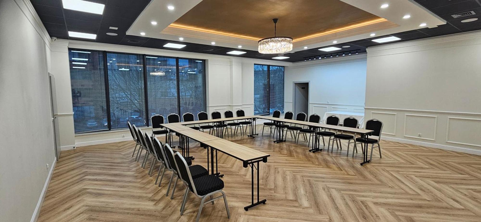 Hotel Mazowiecki Lodz Екстер'єр фото