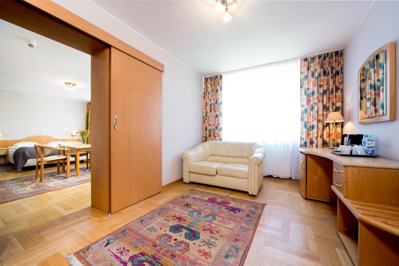 Hotel Mazowiecki Lodz Екстер'єр фото